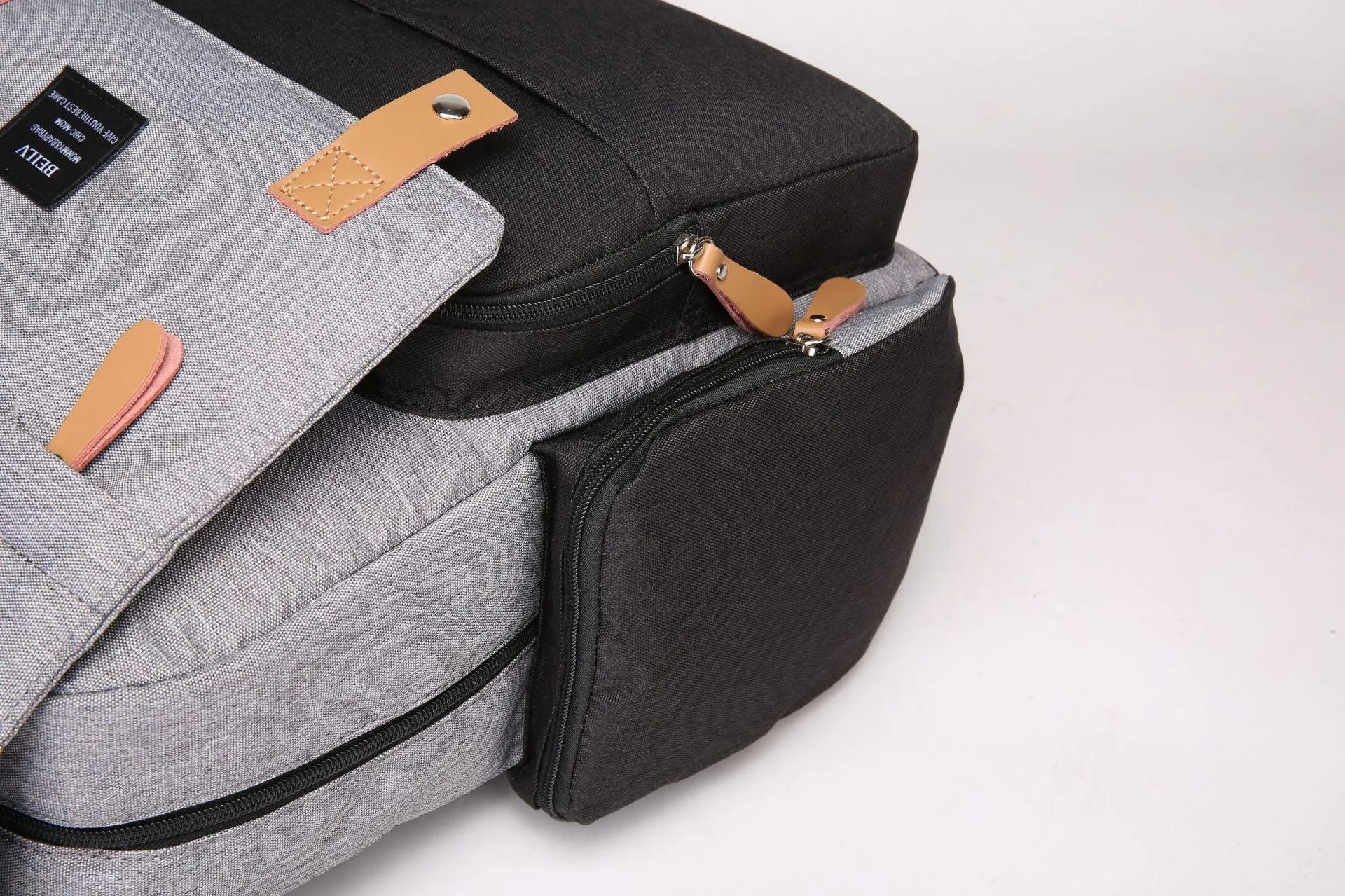 Large-capacity Multifunctional Outdoor Travel Mother