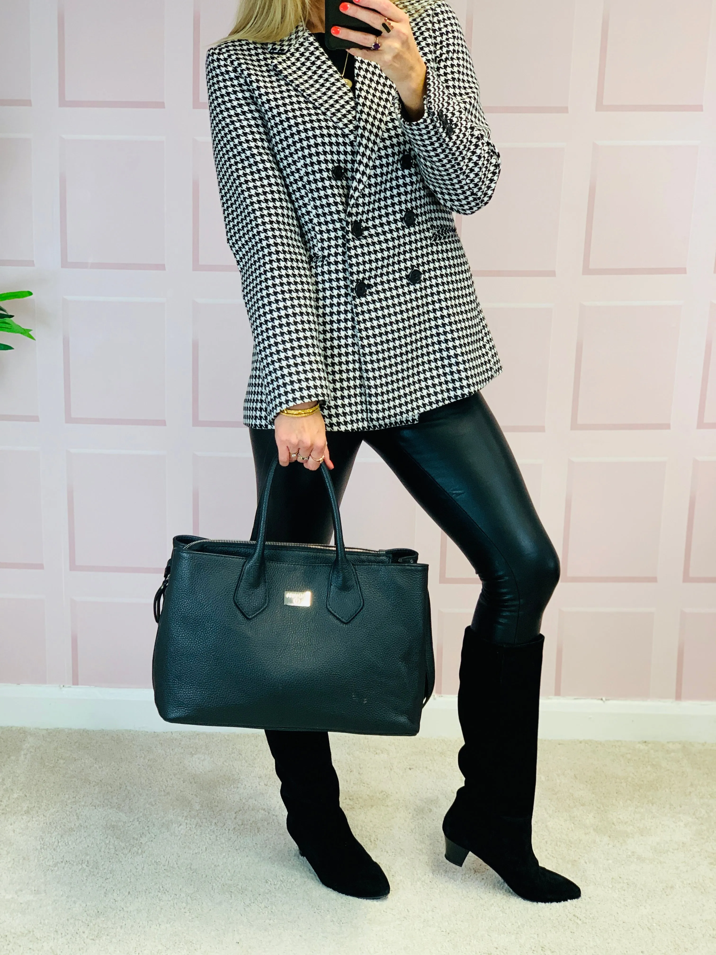 The Roma Weekend Black