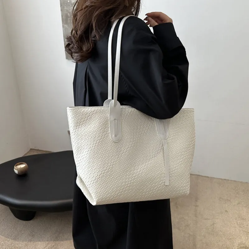Women's Retro Multifunctional Large Capacity Shoulder Bag